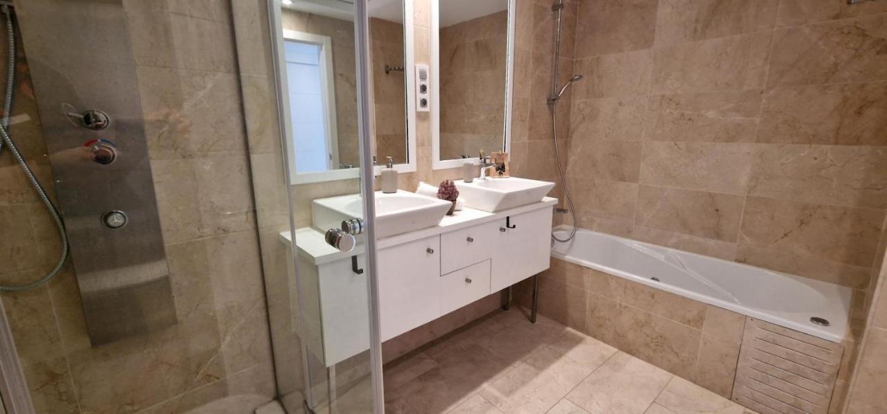 Casares Del Mar Luxury Apartment Málaga Exteriör bild