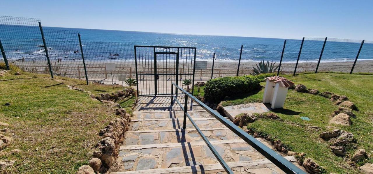 Casares Del Mar Luxury Apartment Málaga Exteriör bild