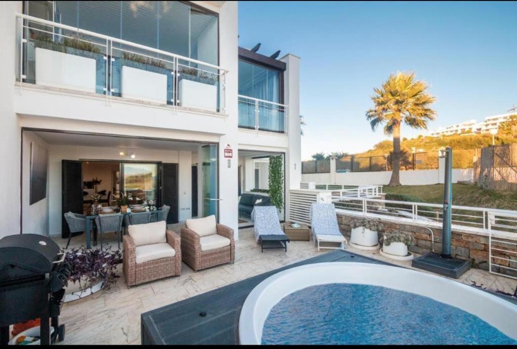 Casares Del Mar Luxury Apartment Málaga Exteriör bild